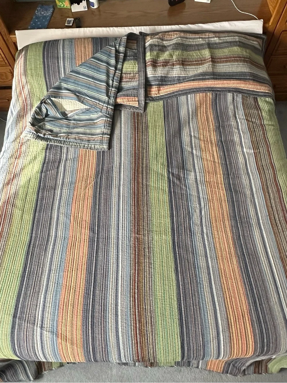 Striped Quilted Bedspread -California King - Picture 1 of 2